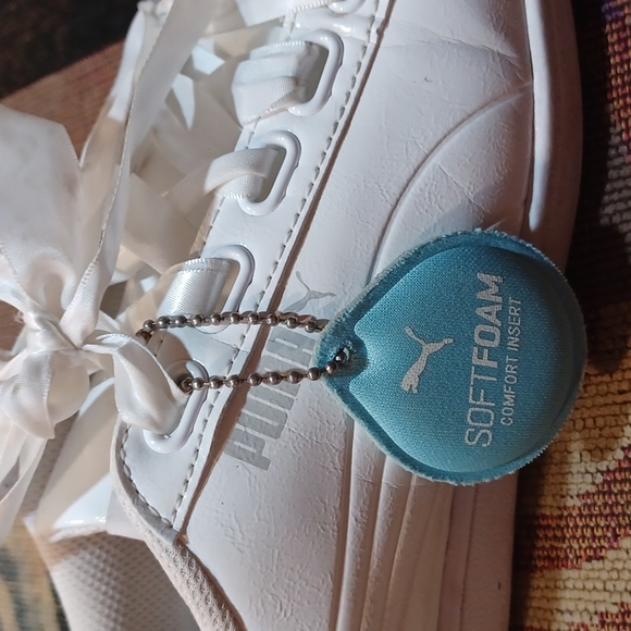 Women's Puma Tennis Shoes Size 9 - Picture 5 of 8